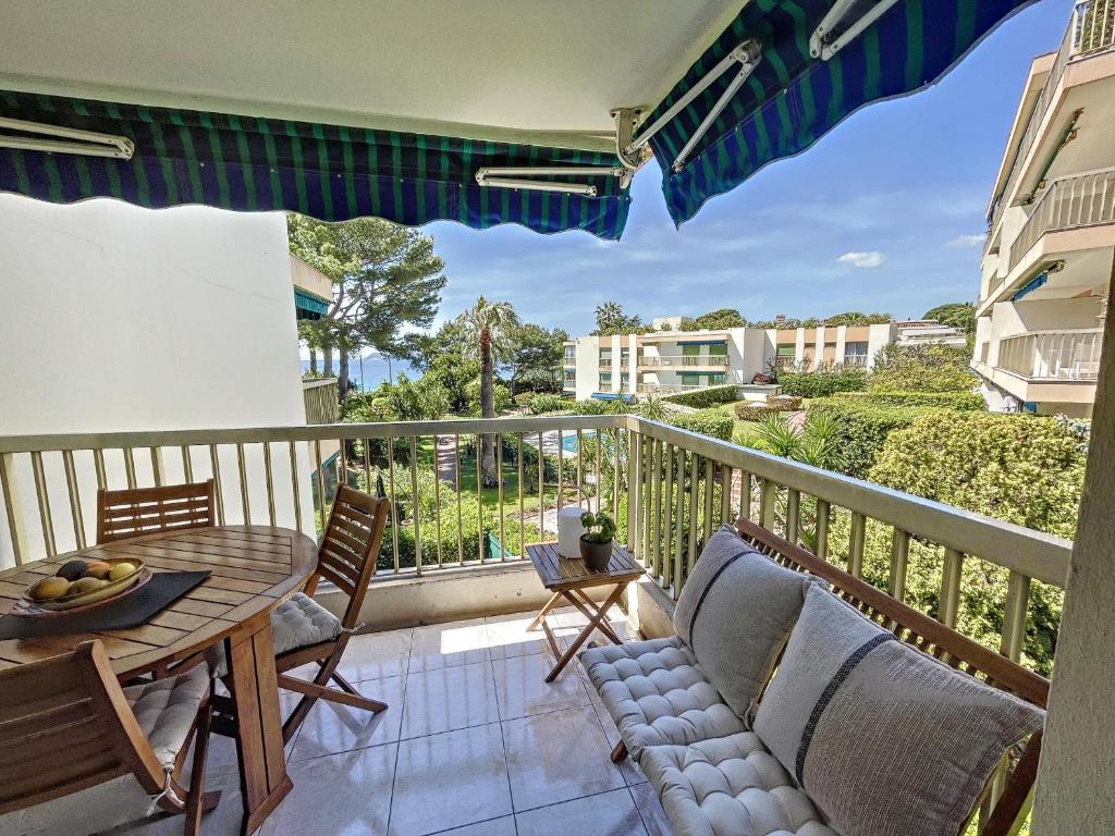 Superbe appartement plage du Midi 2 piscines 325L - 2