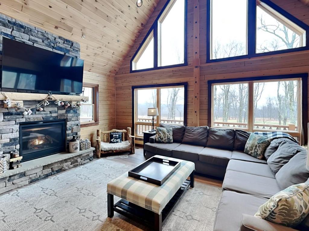 A Lil Slice of Heaven, Oakland