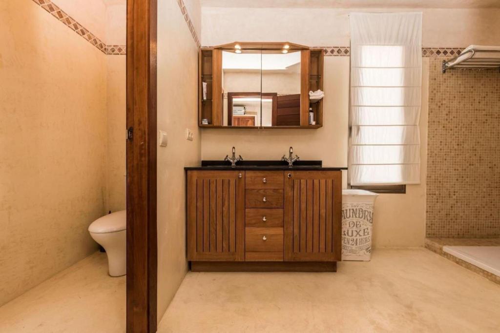 Private Room private bathroom Villa - 2