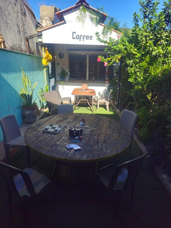 hostal casa 25, Santa Ana