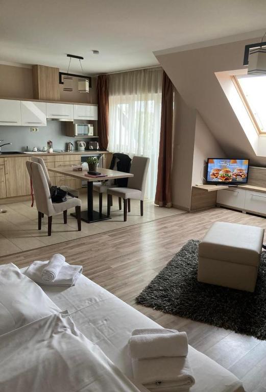 Zöld zafír, Sárvár