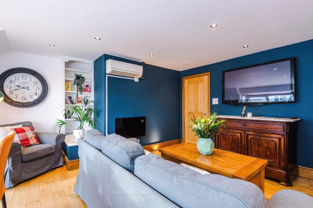 The Penthouse, Knutsford