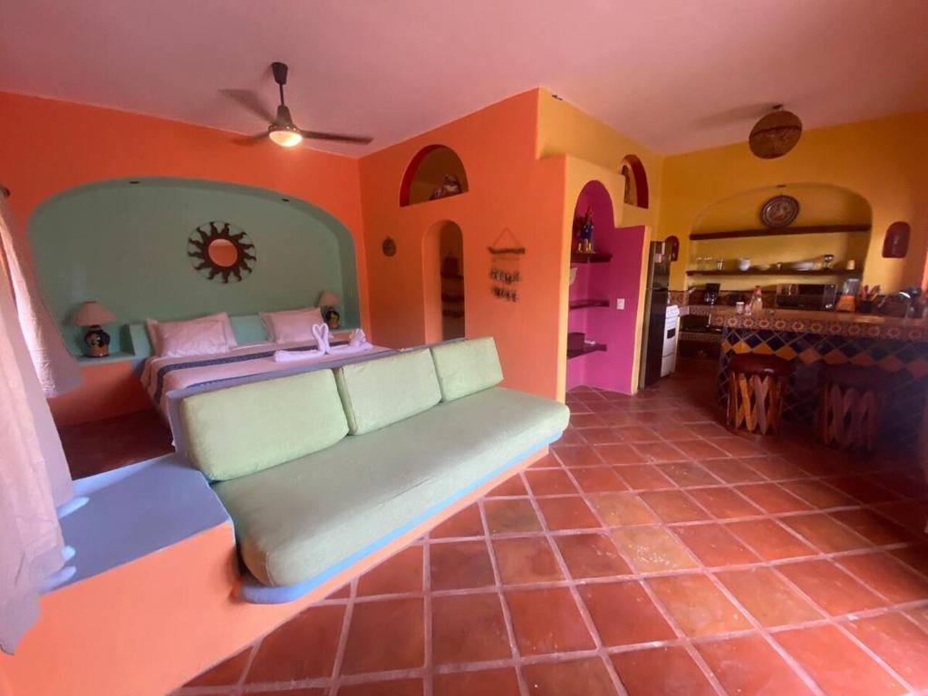 Sol - Casa MoJo's charming 1BR, kitchen, pool, Sayulita