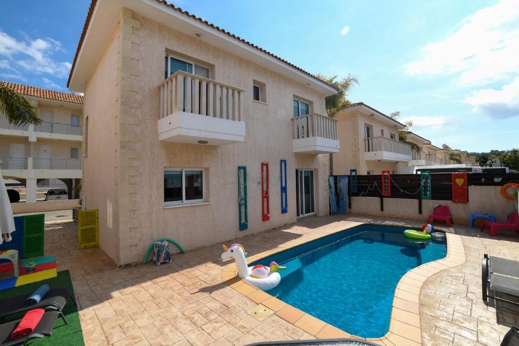 Chromata means colorful for a much-needed sunny escape, check your stay!, Protaras