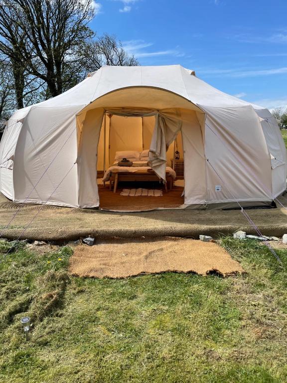 Beautiful Bell Tent Stay, Cowbridge