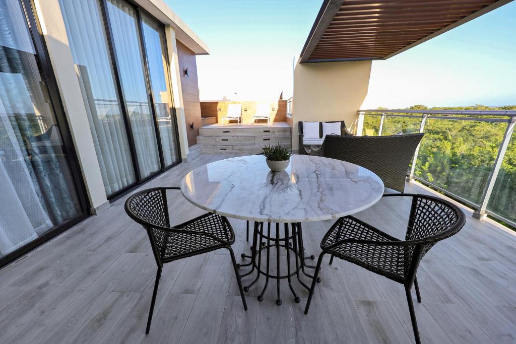504 New, Fantastic Rooftop with Private Jacuzzi, La Laguna