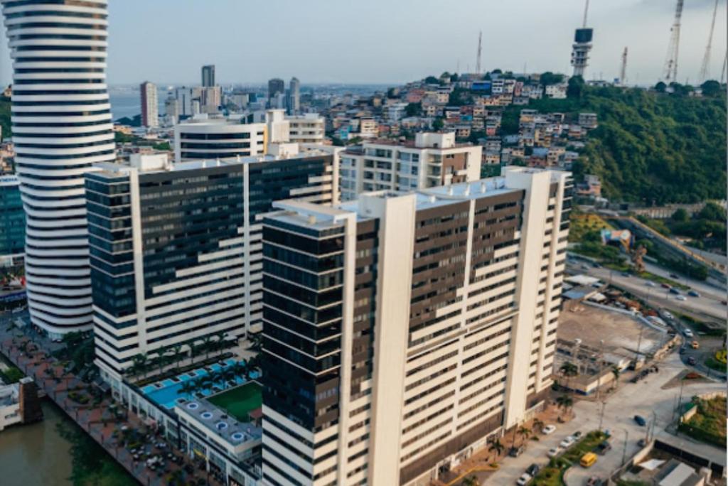 Suite vista al rio desde piso alto parking - 3