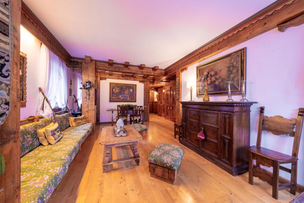Cortina City Center Alpine Apartment with Private Garage - 2