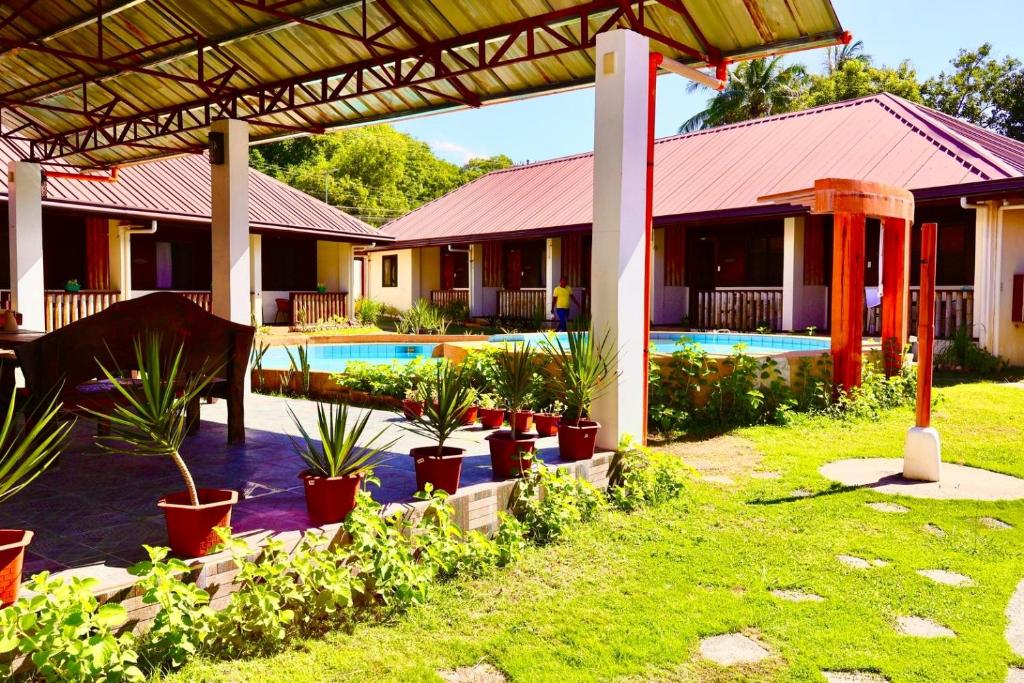 Garden, Chiisai Natsu Resort in Bohol
