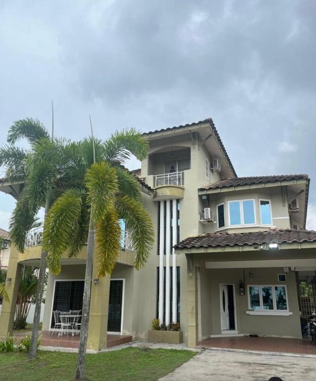 Anandavilla, Seri Manjung