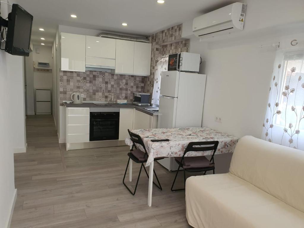 Acogedor apartamento junto al mar - 4