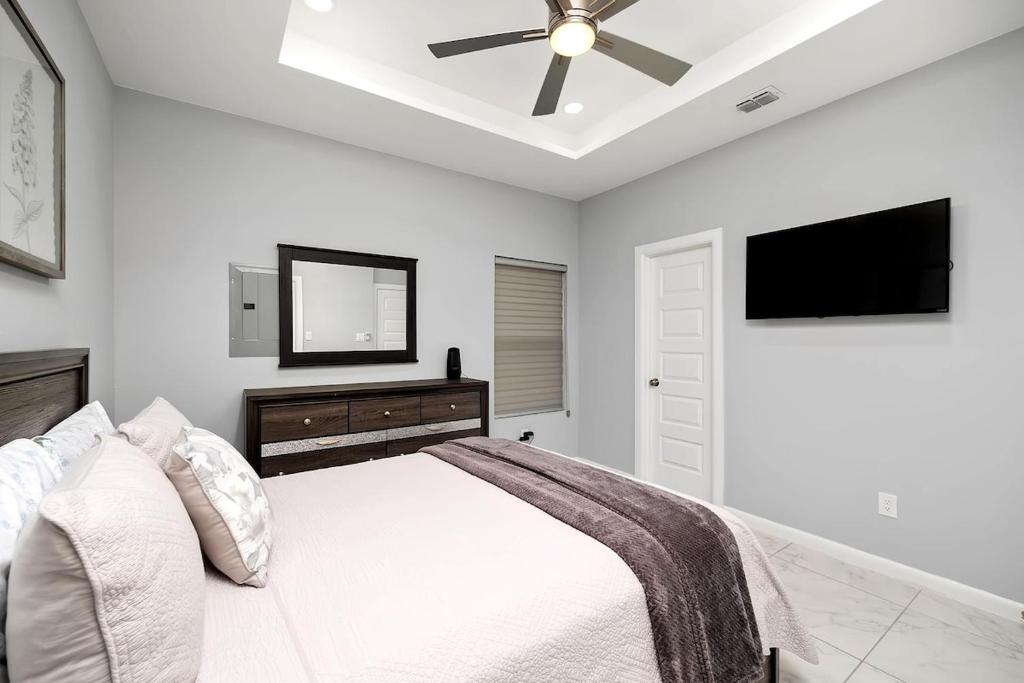 Peaceful & Cozy Hideaway Unit #2, Edinburg