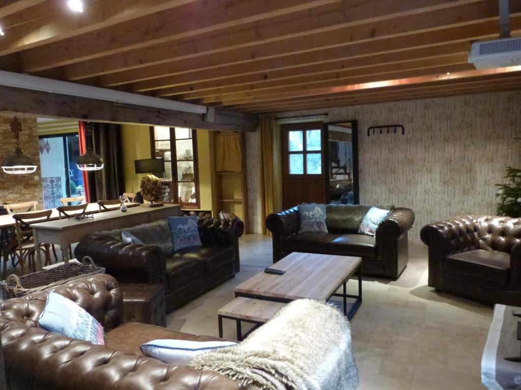 LA Parenthèse II, Athie