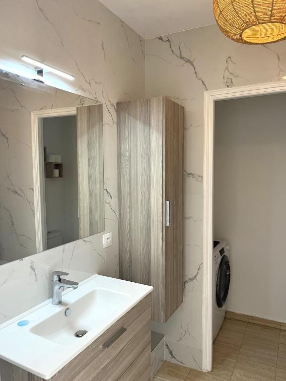 Beautiful studio with parking place Massena - 5