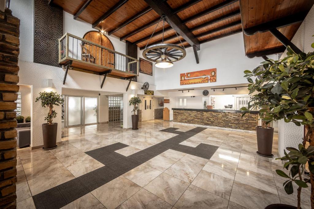Cactus — Hotel building in Larnaca, Larnaca Region