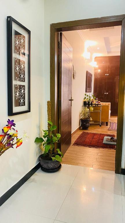 The Hideout Home, Islámábád