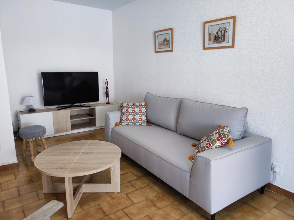 Appartement 3 pièces avec climatisation, piscine et parking privé à 500m des plages - FR-1-776-128 - 3