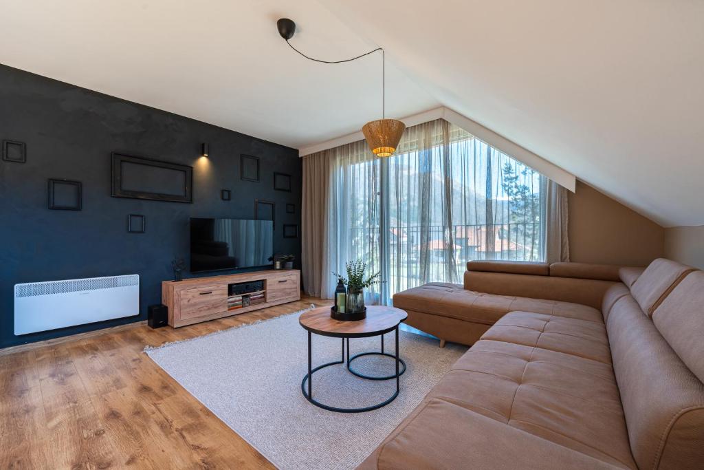 Greywood Apartments - 4
