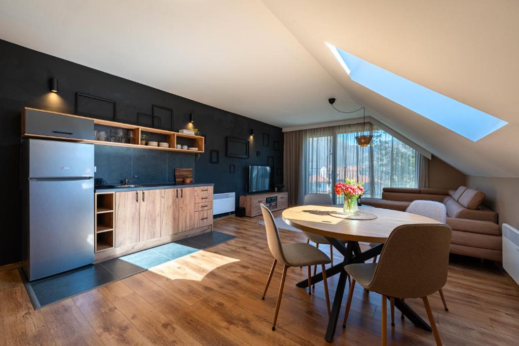Greywood Apartments - 5