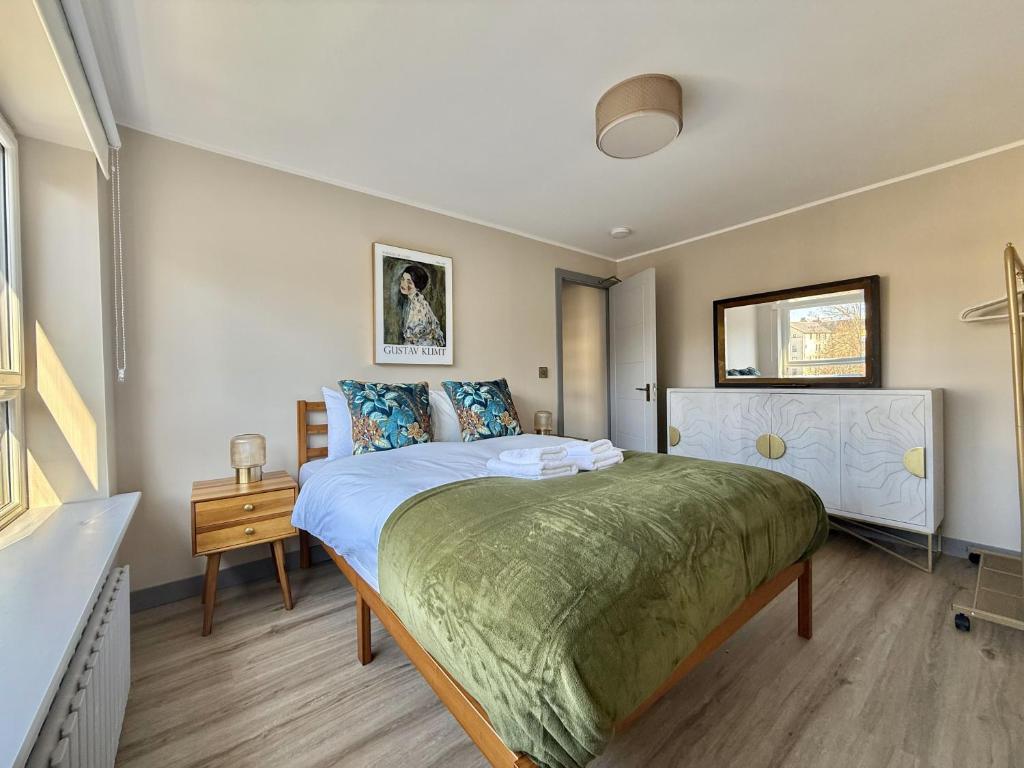 Holyrood Hidden Gem, Edinburgh