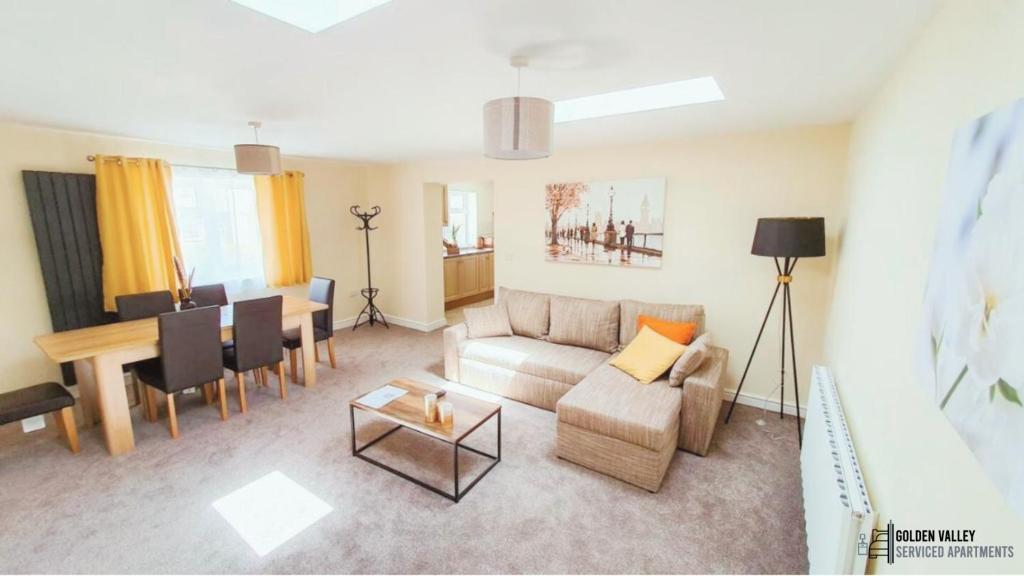 White Jasmine In Stroud, Stroud