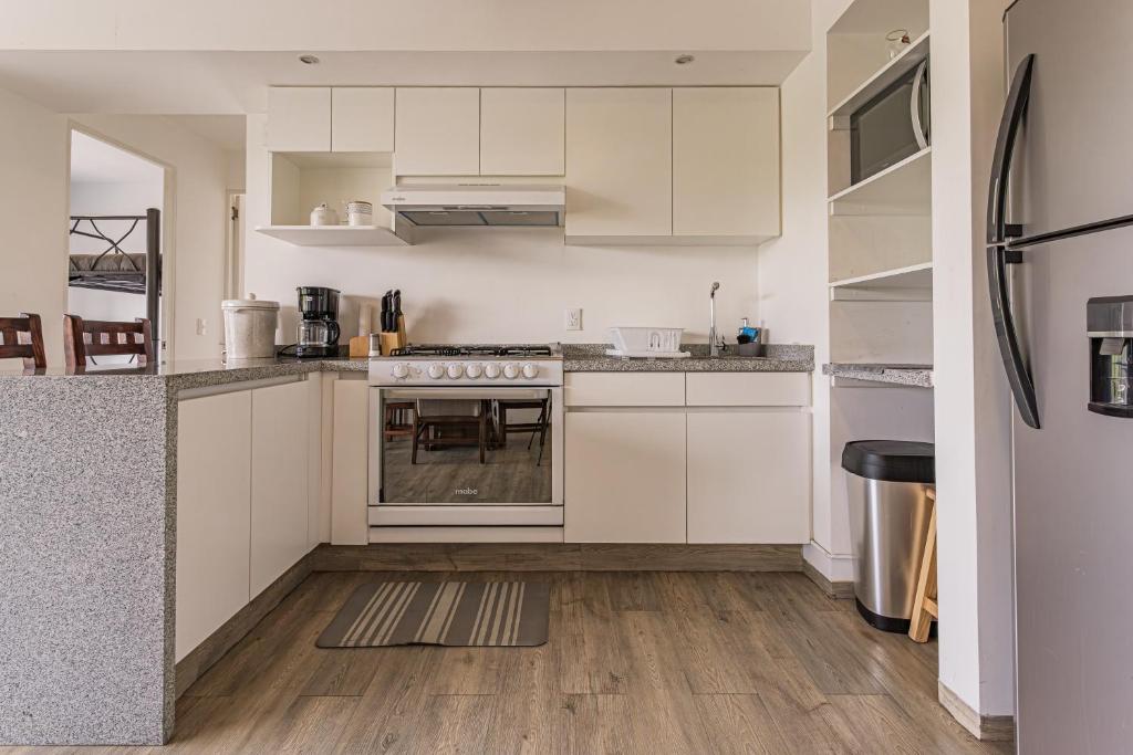 Right @Reforma - Beautiful condo with 2 balconies - 2