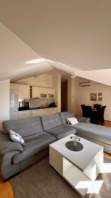 Sunlit Residence, Mostar