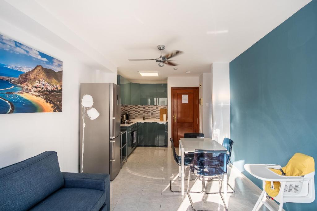 Modern 1 bed apartment, minutes from the beach - 3