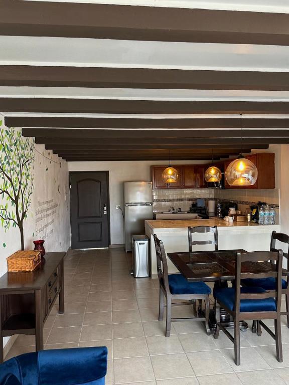 Rocky Suite, close to everything, Ensenada