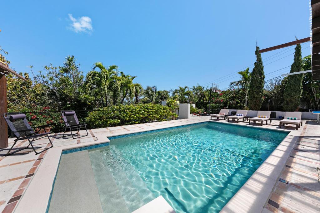 Azure Vista Villa, Nassau