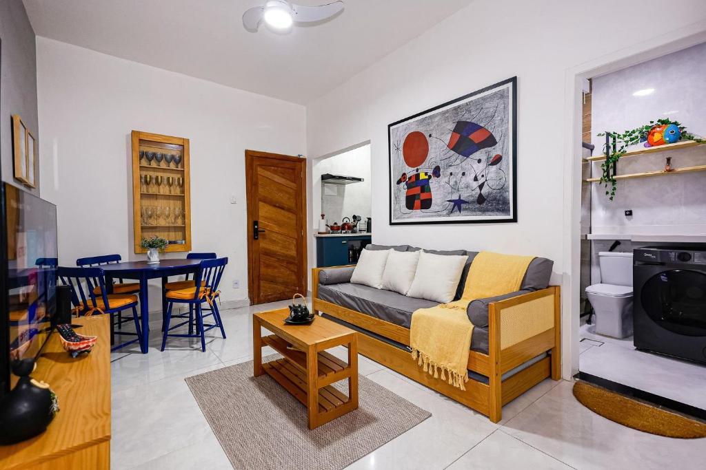 Copa 2 - 200m da Praia - Wi-fi Grátis - Posto 4, Rio de Janeiro