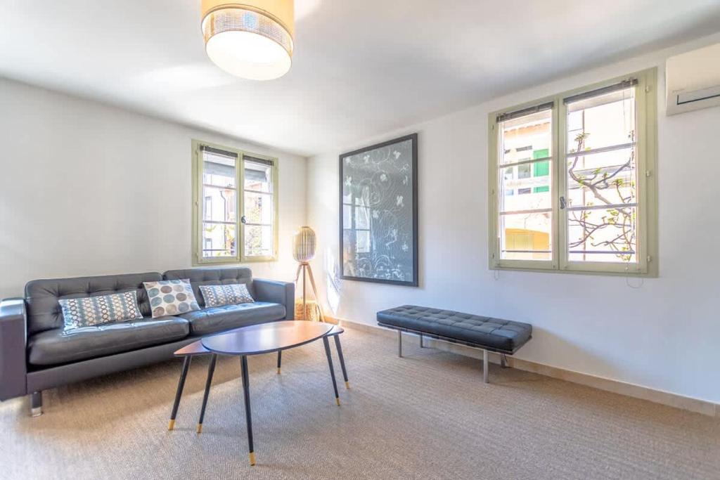 Les Lices A l Cozy & Central l Shellter Rentals - 4