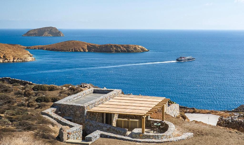 Great View, Tiny Villa, Rámos