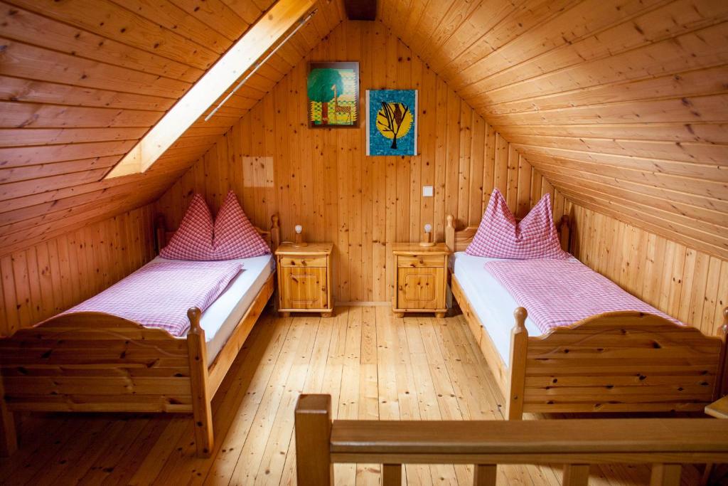 Holzblockhäuser Fam. Schabus - 3