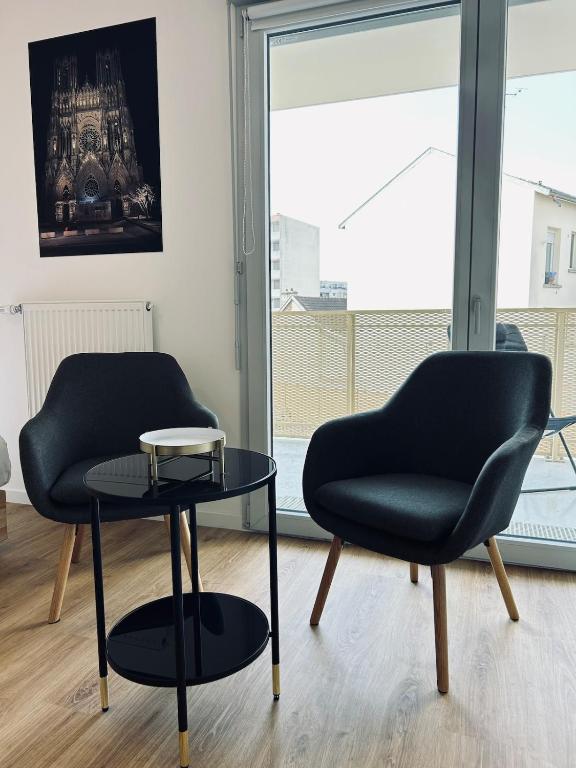 Bleuets studio cosy neuf terrasse proche centre - 4