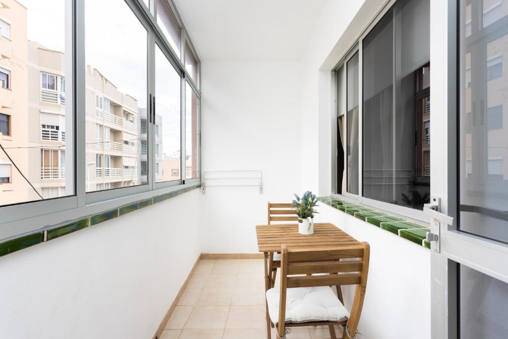 Home2Book Beachside Bright Apt, El Médano - 2