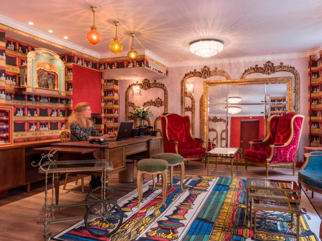 Paris Hotel Sacha Additional
