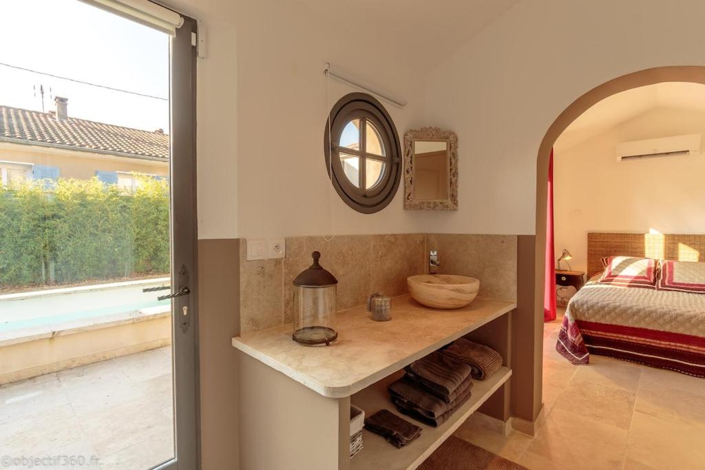 Mas provençal au coeur de L'Isle-sur-la-Sorgue - 2