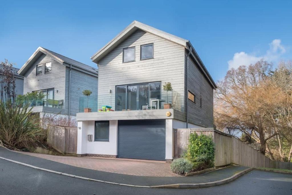 Sandpiper House, Gurnard