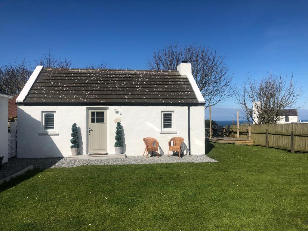 Dolphin Cottage - Child & Pet Friendly, Ballintoy