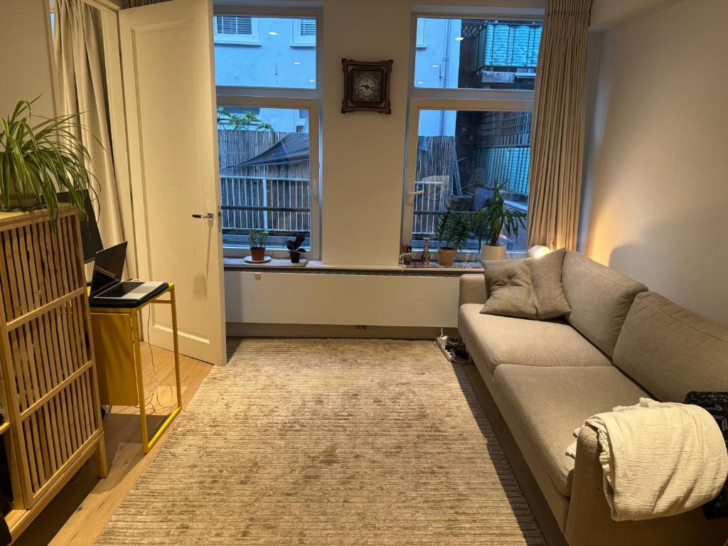 Apartment in Oude-Pijp, Amsterdam