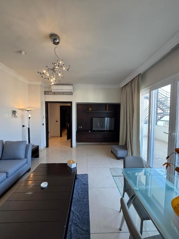 Shared lounge/TV area