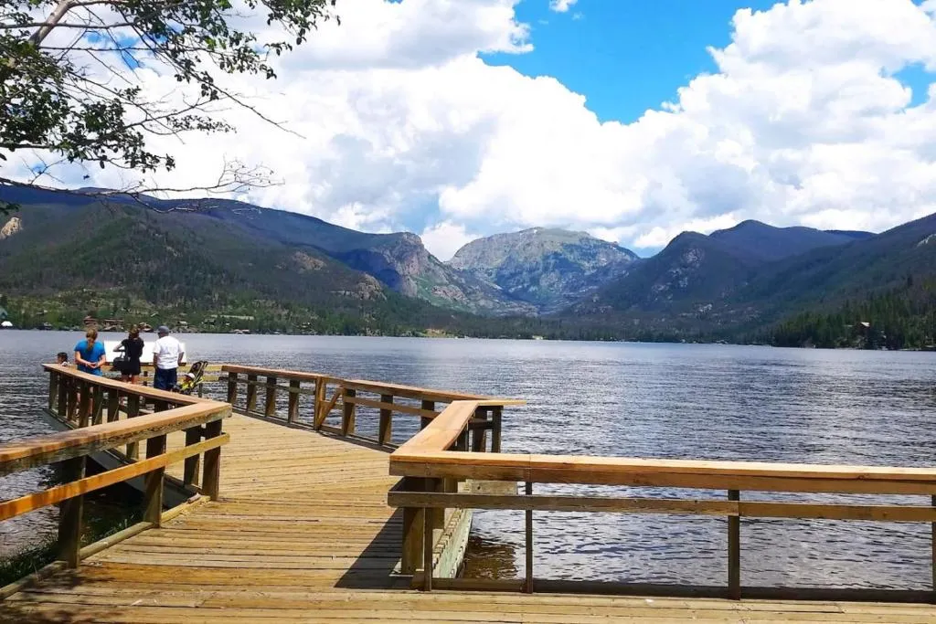 Cozy cabin Steps from Lake and Board walk, 5 min RMNP, Moose Lodge Studio, hotel in Grand Lake
