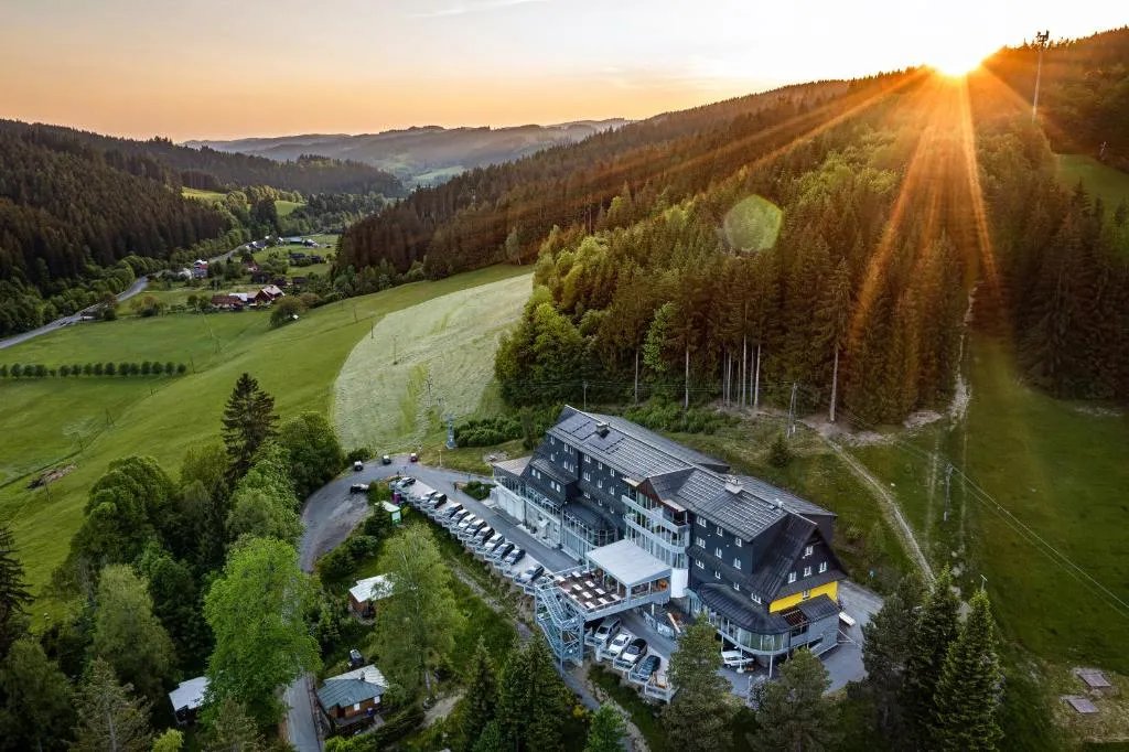 Spa hotel Lanterna，位于大卡尔洛维采的酒店