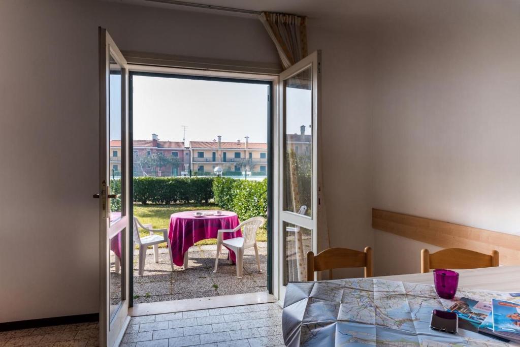 Cozy house with garden and pool in Bibione - 4