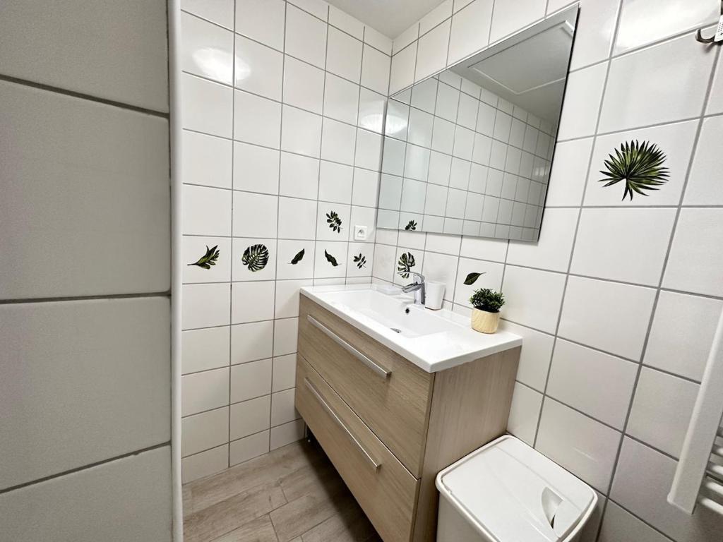 Les 3 Piliers grand T2 confortable avec parking - 2