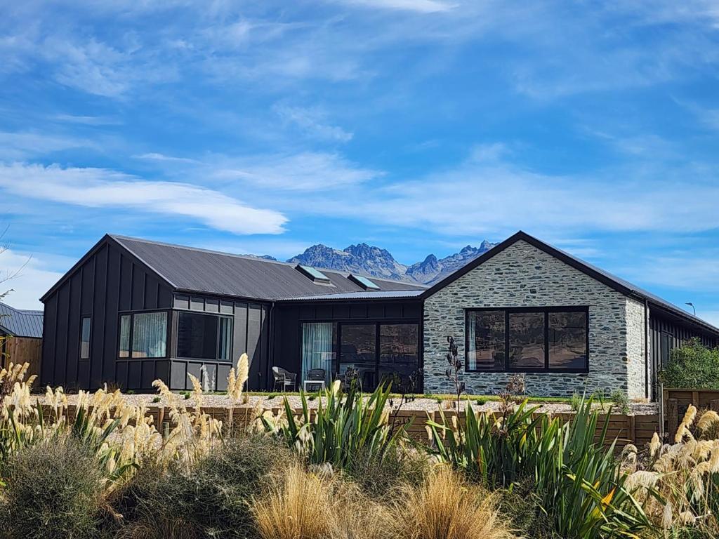 Remarkable views - Hanleys, Queenstown