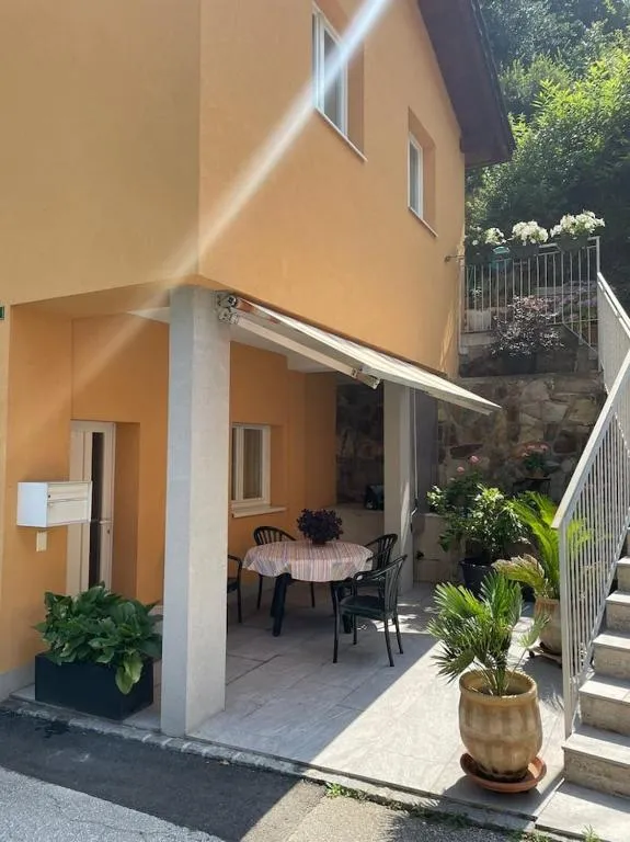 Appartamento Nany，位于Monte Ceneri的酒店