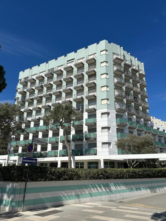 Condominio International - 1
