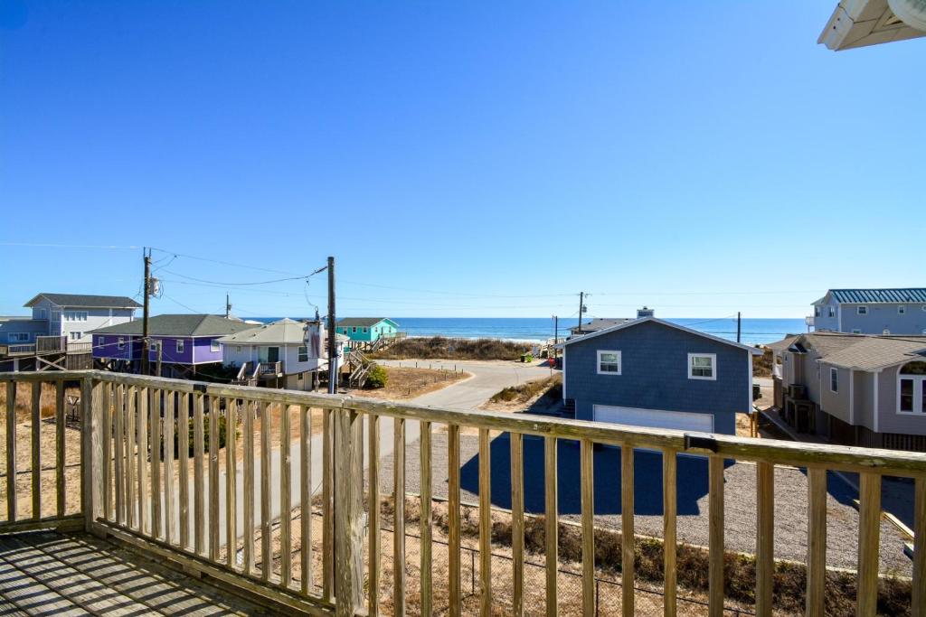 For All SeaSons, Surf City